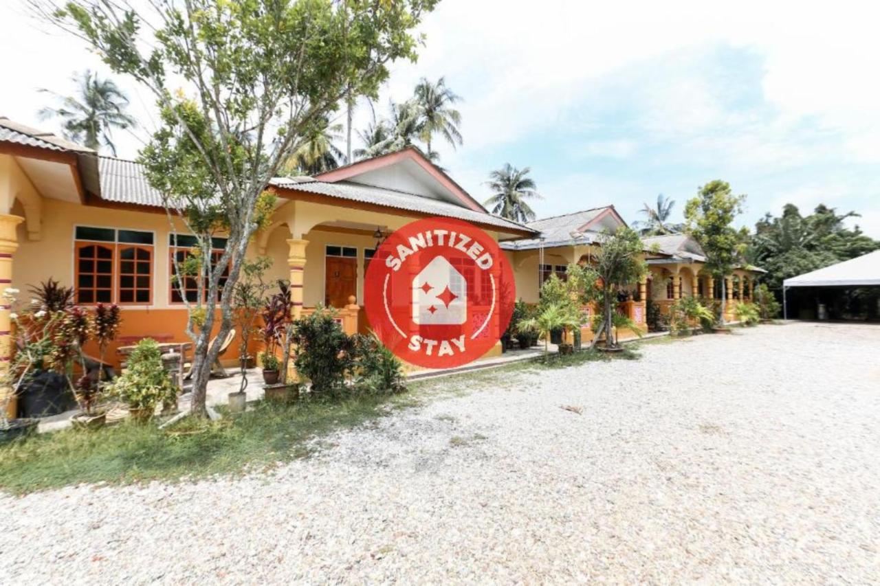 Oyo 89887 Chalet Yunie Marang Εξωτερικό φωτογραφία