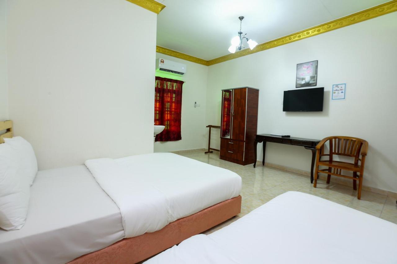 Oyo 89887 Chalet Yunie Marang Εξωτερικό φωτογραφία