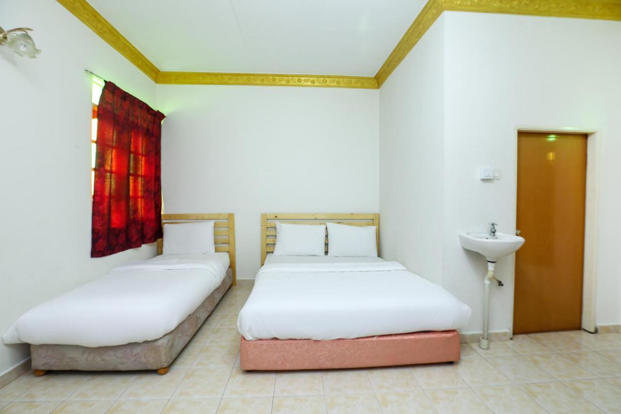 Oyo 89887 Chalet Yunie Marang Εξωτερικό φωτογραφία