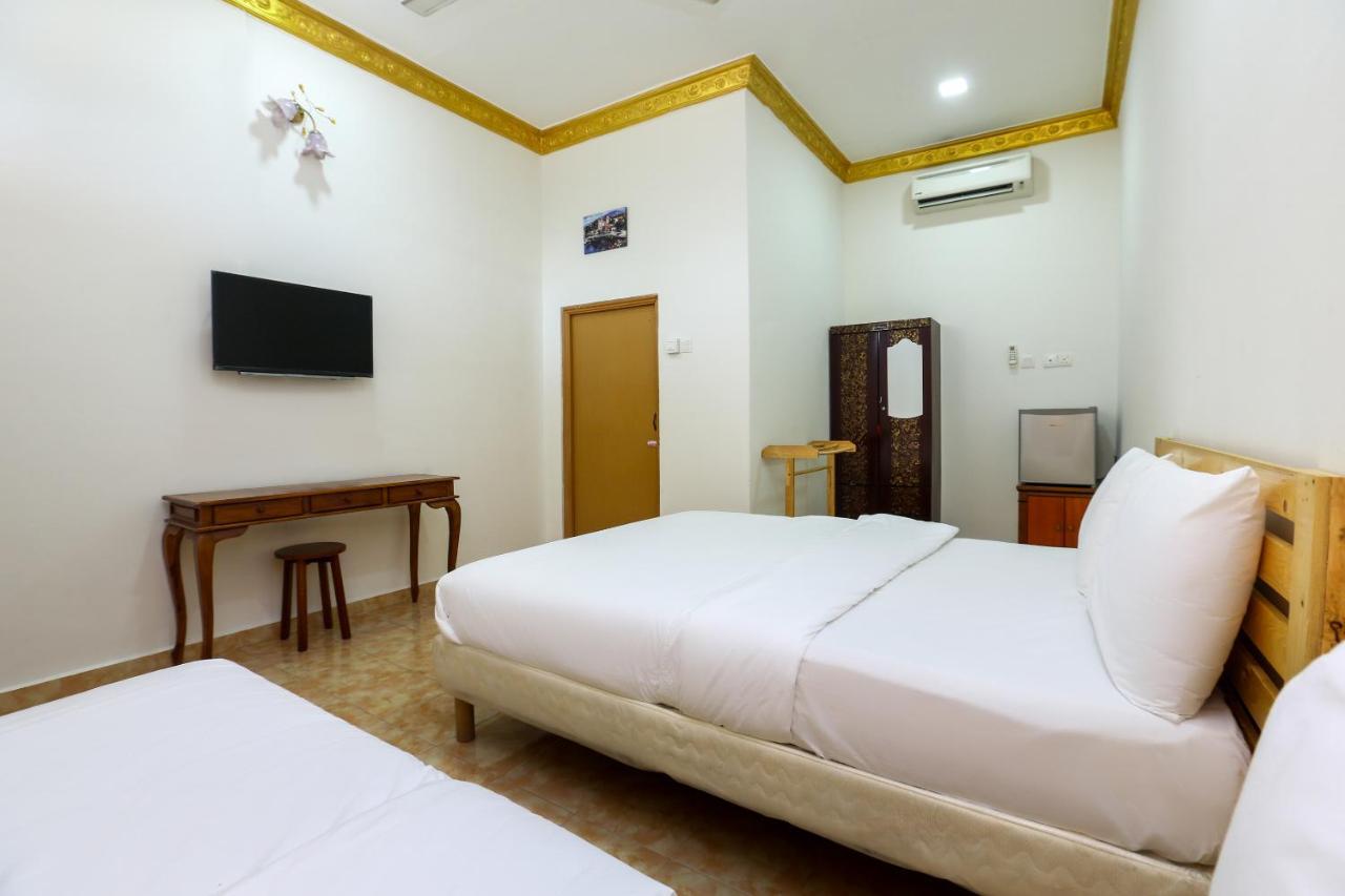 Oyo 89887 Chalet Yunie Marang Εξωτερικό φωτογραφία