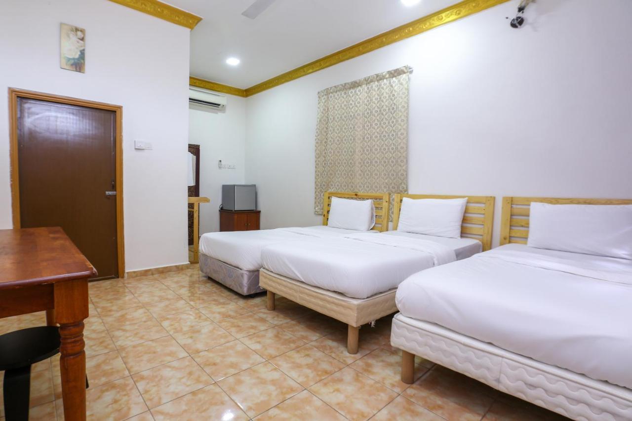 Oyo 89887 Chalet Yunie Marang Εξωτερικό φωτογραφία