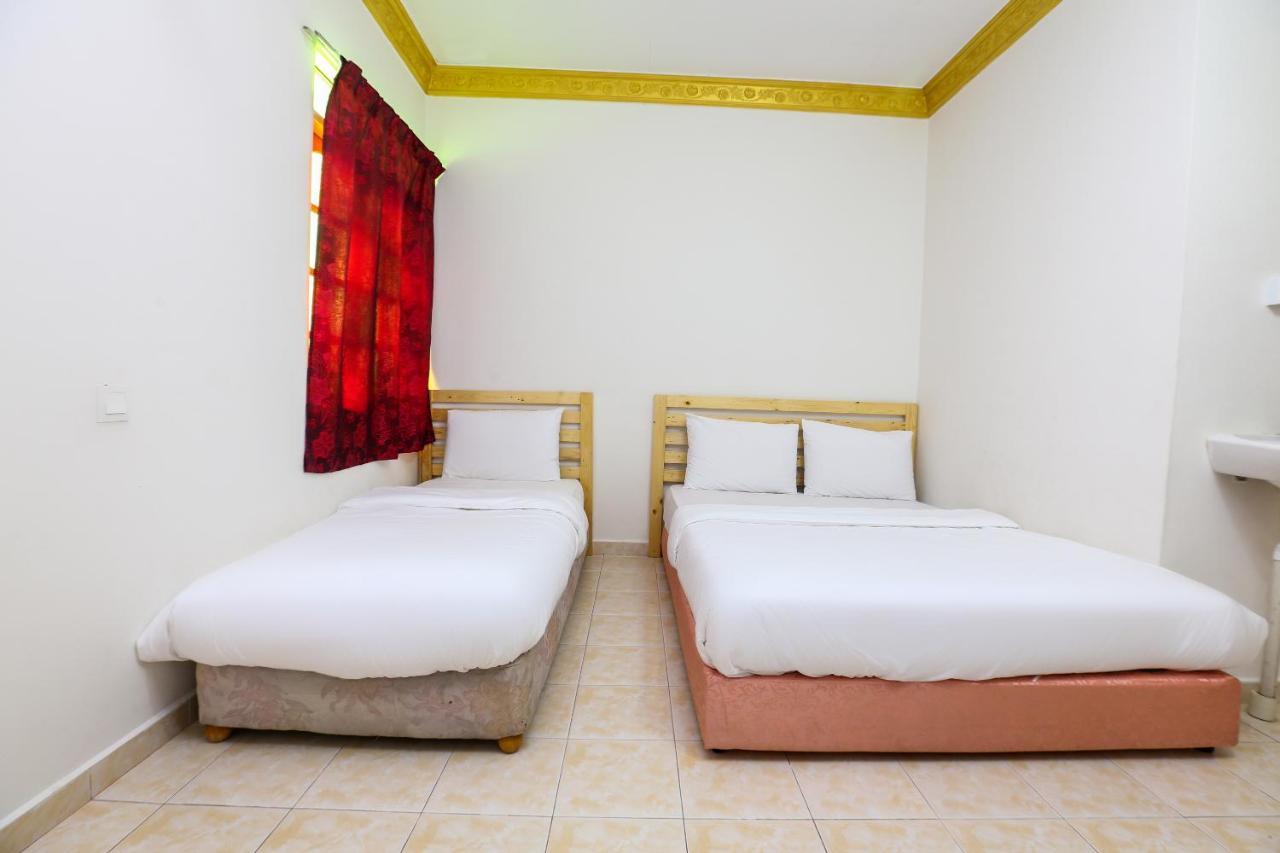 Oyo 89887 Chalet Yunie Marang Εξωτερικό φωτογραφία