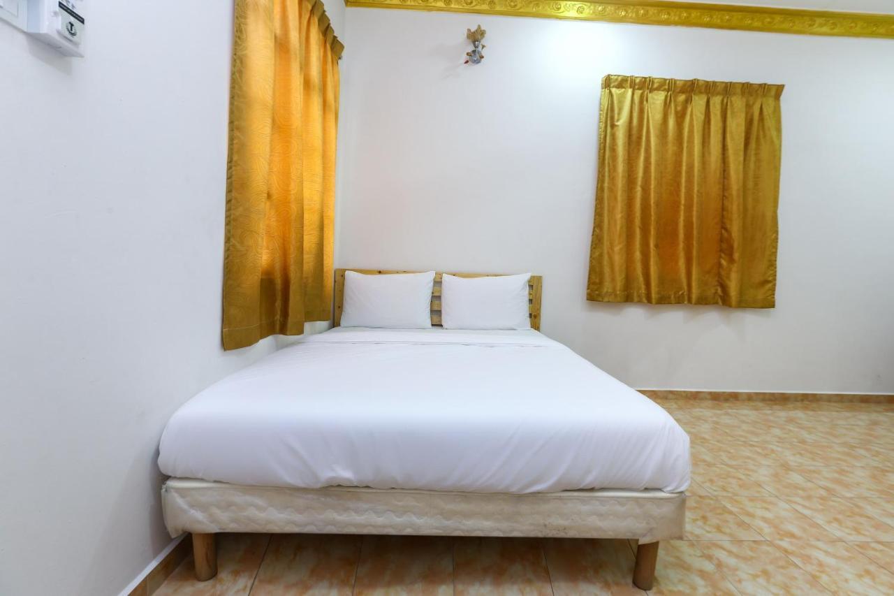 Oyo 89887 Chalet Yunie Marang Εξωτερικό φωτογραφία