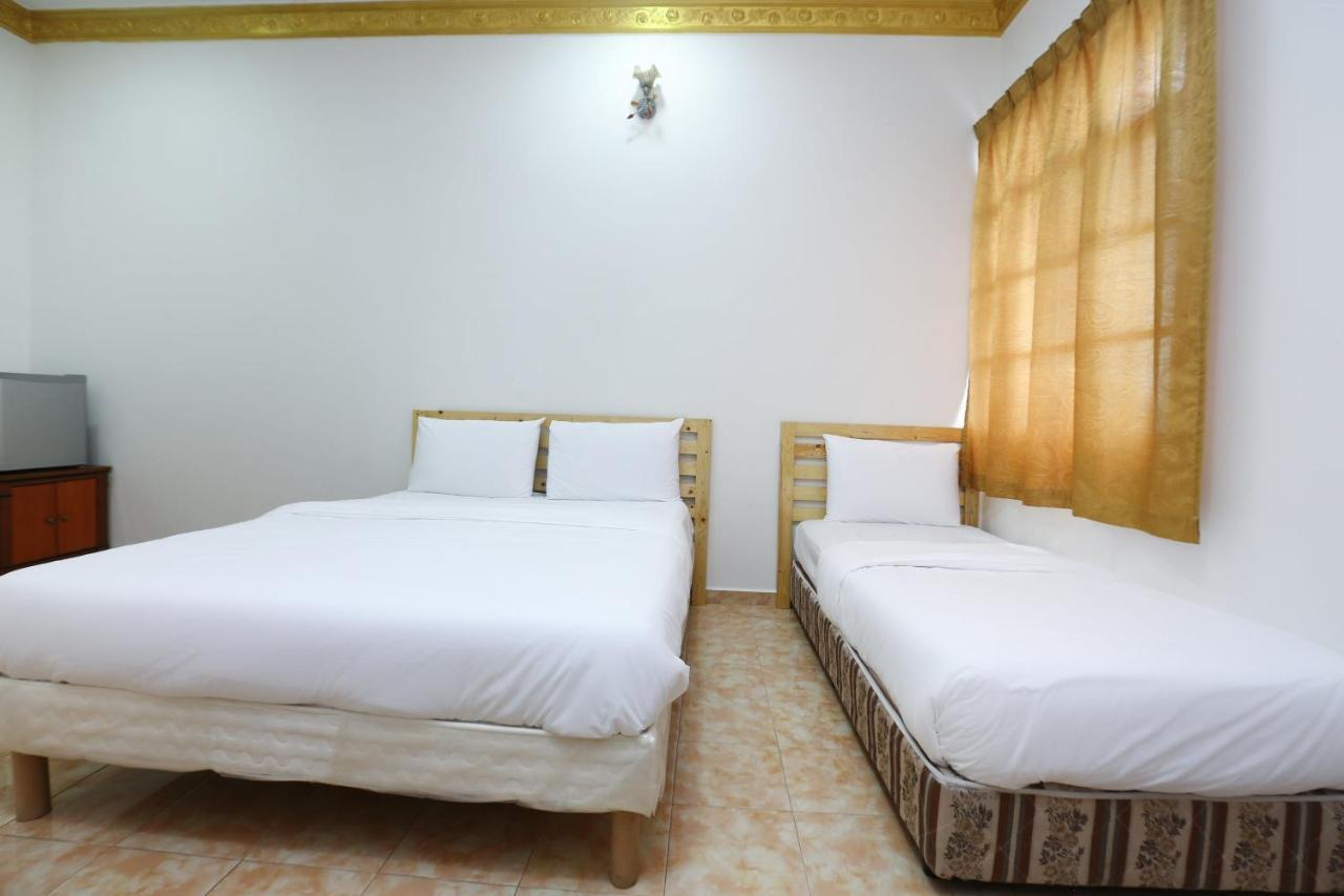 Oyo 89887 Chalet Yunie Marang Εξωτερικό φωτογραφία