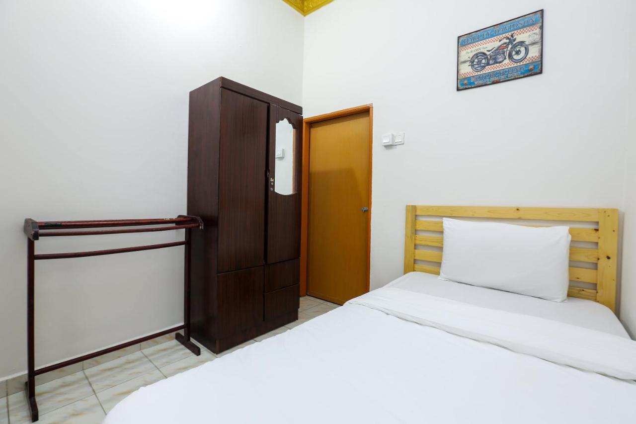 Oyo 89887 Chalet Yunie Marang Εξωτερικό φωτογραφία