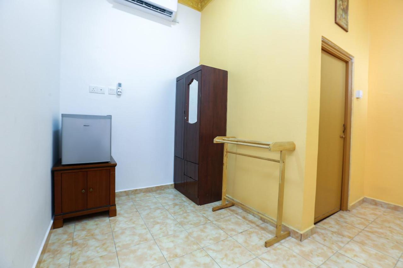Oyo 89887 Chalet Yunie Marang Εξωτερικό φωτογραφία