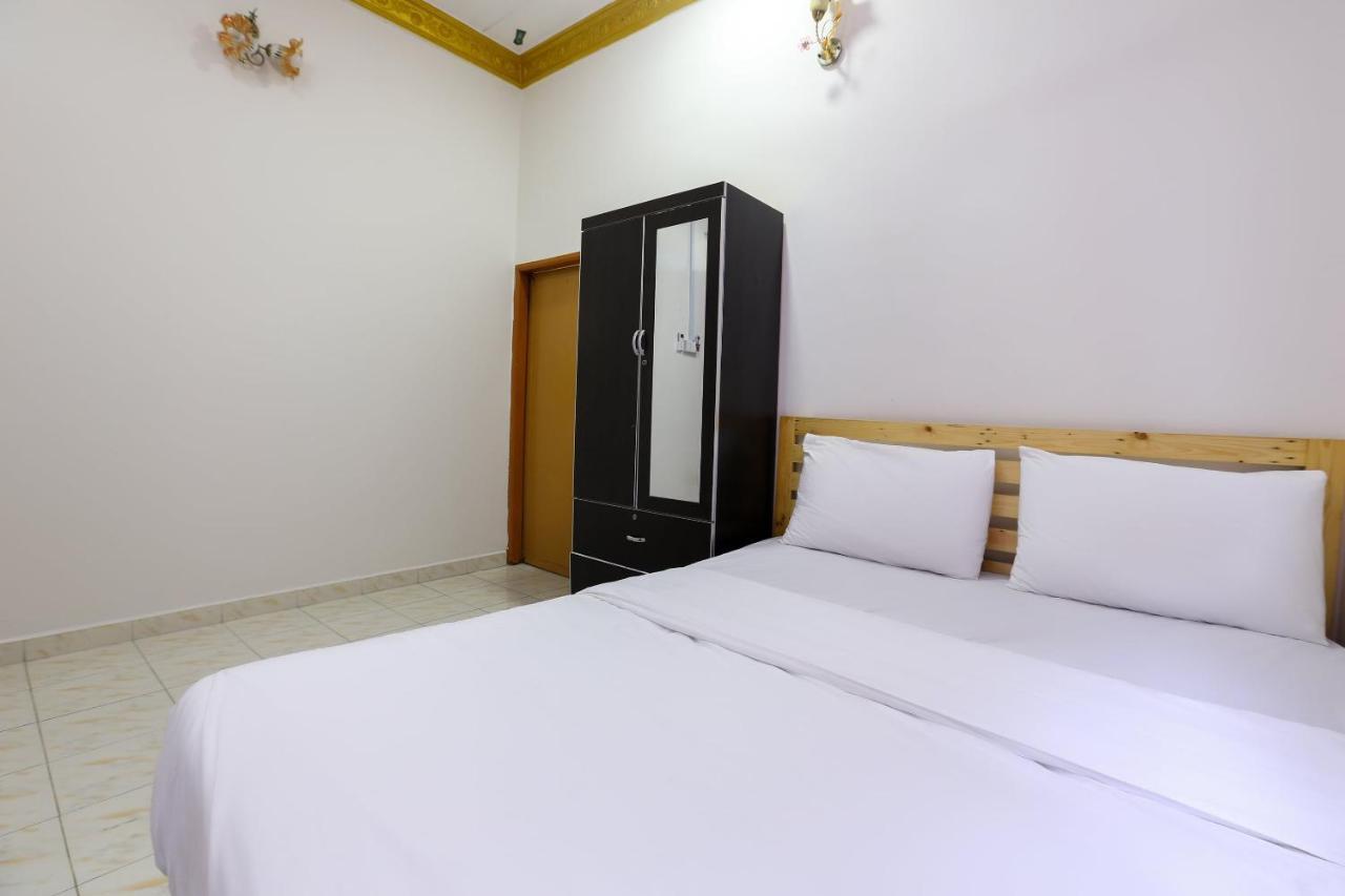 Oyo 89887 Chalet Yunie Marang Εξωτερικό φωτογραφία