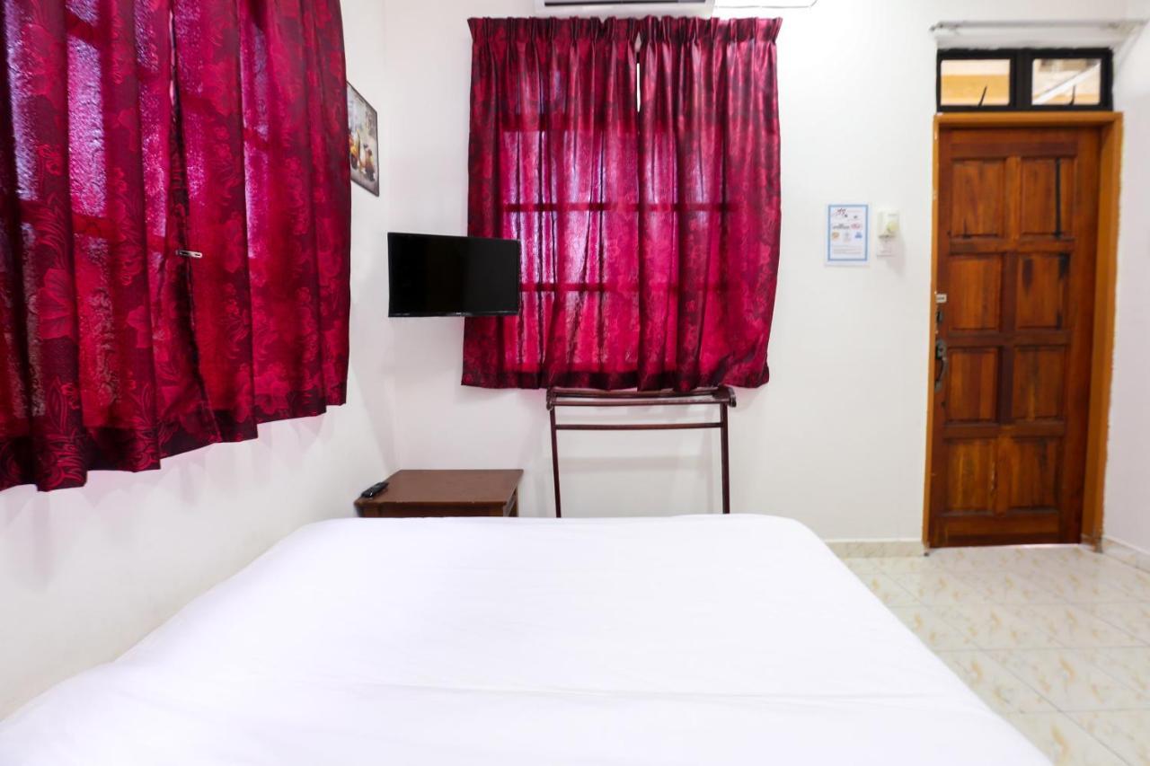 Oyo 89887 Chalet Yunie Marang Εξωτερικό φωτογραφία
