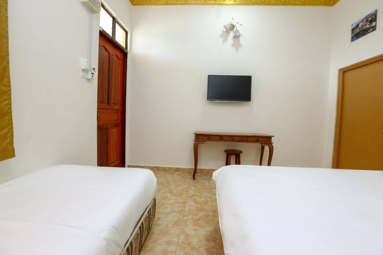 Oyo 89887 Chalet Yunie Marang Εξωτερικό φωτογραφία