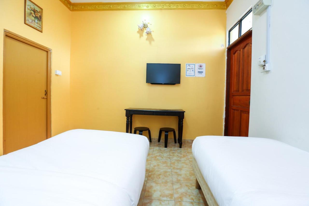 Oyo 89887 Chalet Yunie Marang Εξωτερικό φωτογραφία