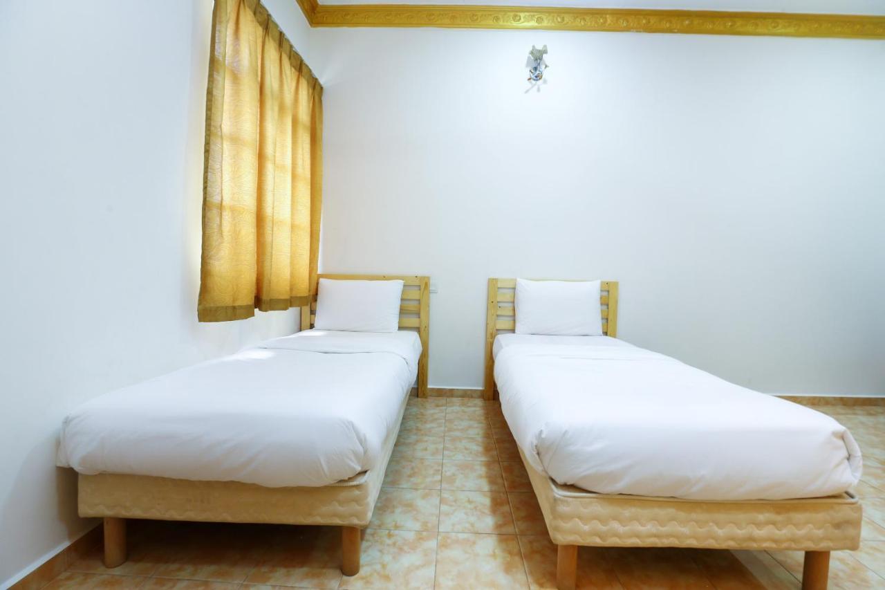 Oyo 89887 Chalet Yunie Marang Εξωτερικό φωτογραφία