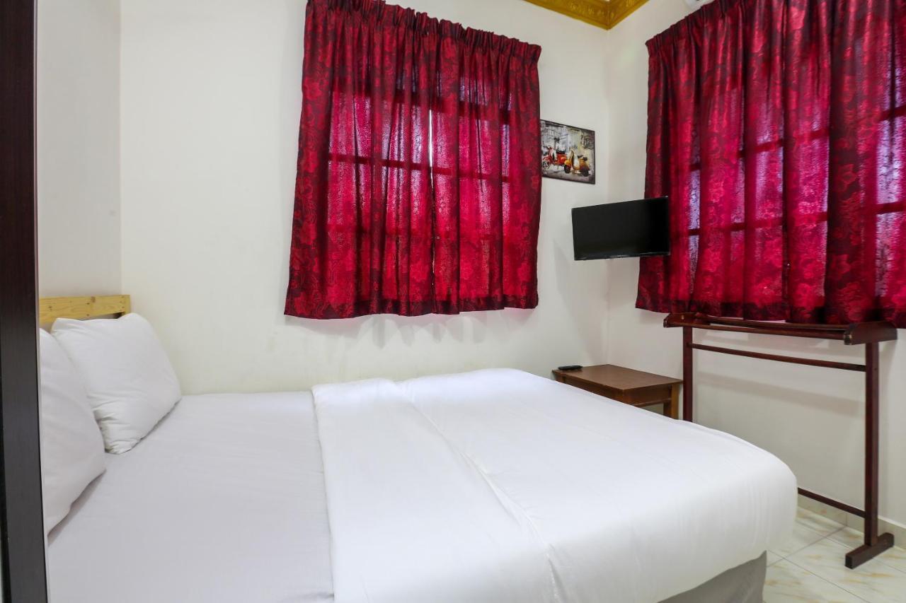 Oyo 89887 Chalet Yunie Marang Εξωτερικό φωτογραφία