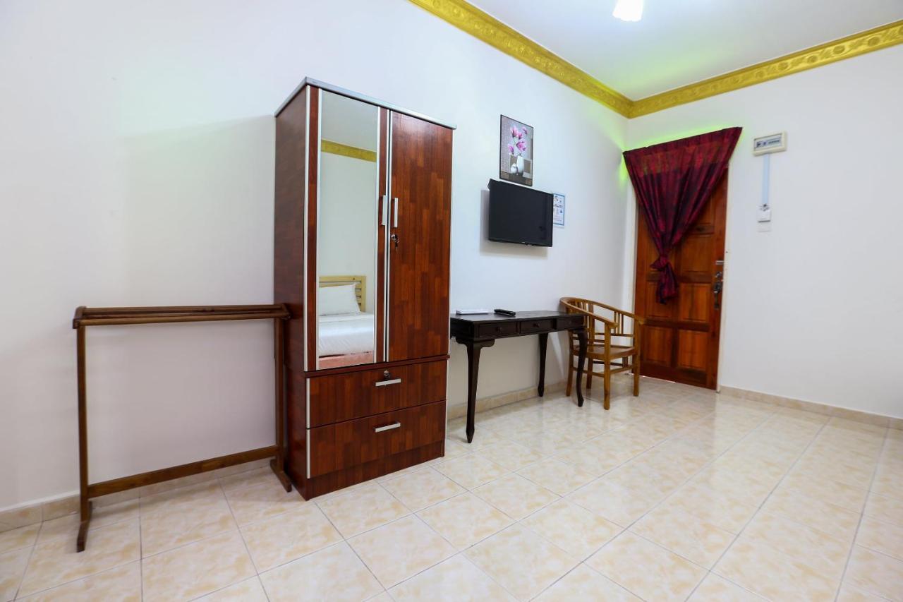 Oyo 89887 Chalet Yunie Marang Εξωτερικό φωτογραφία