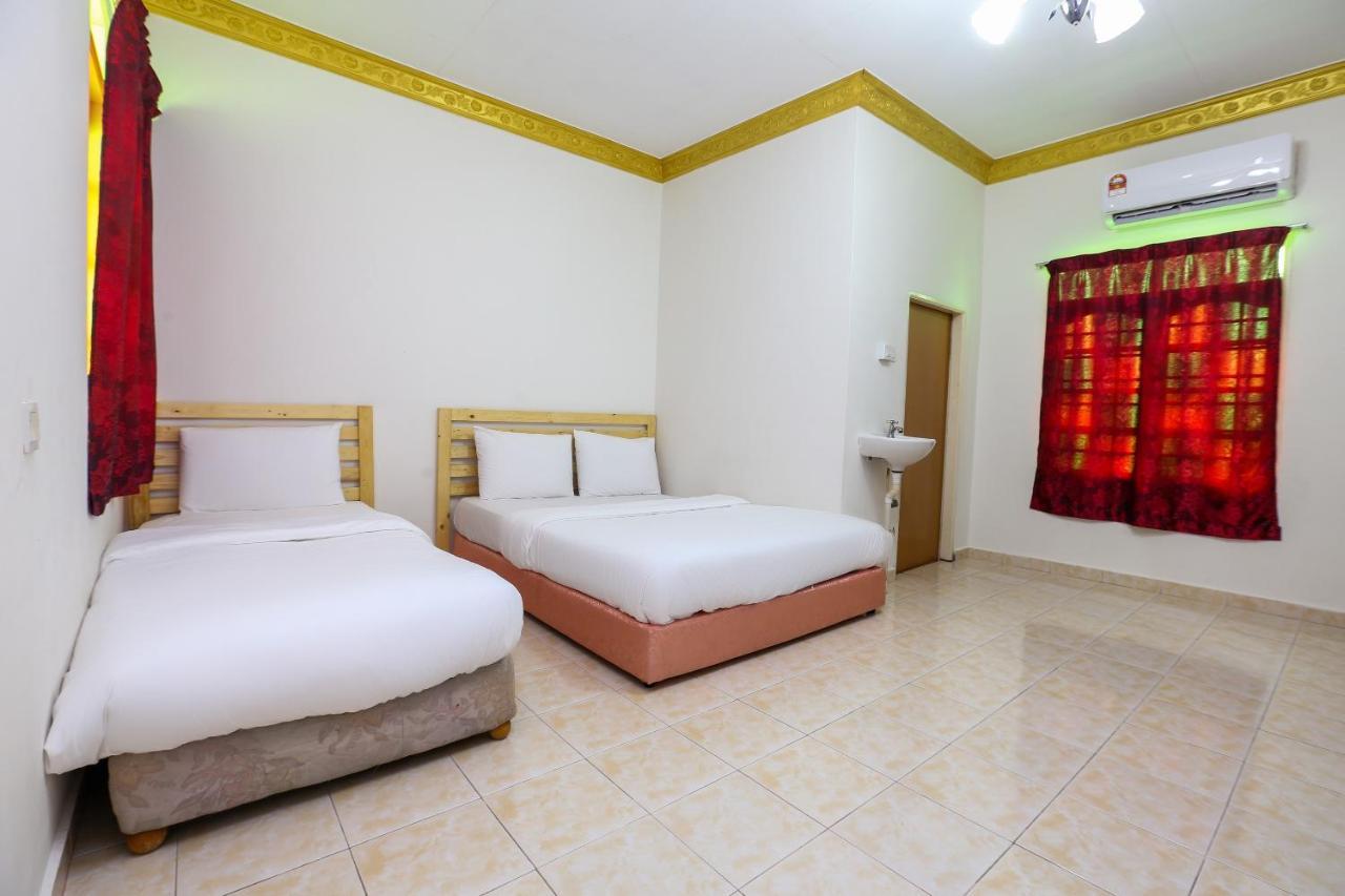 Oyo 89887 Chalet Yunie Marang Εξωτερικό φωτογραφία