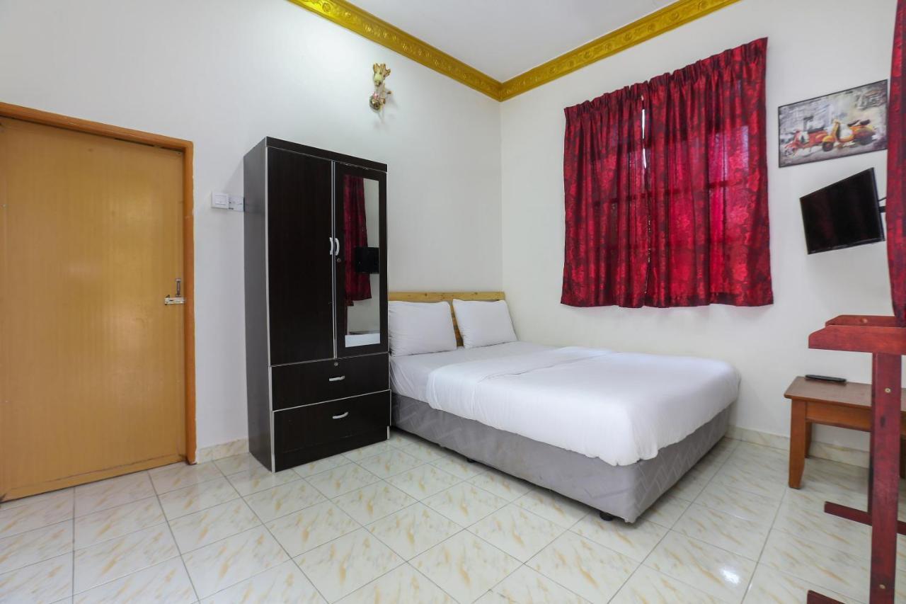 Oyo 89887 Chalet Yunie Marang Εξωτερικό φωτογραφία